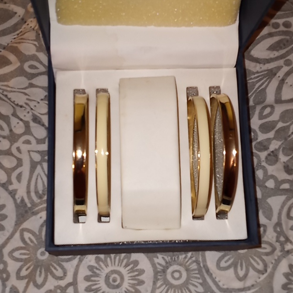 Womens bracelets